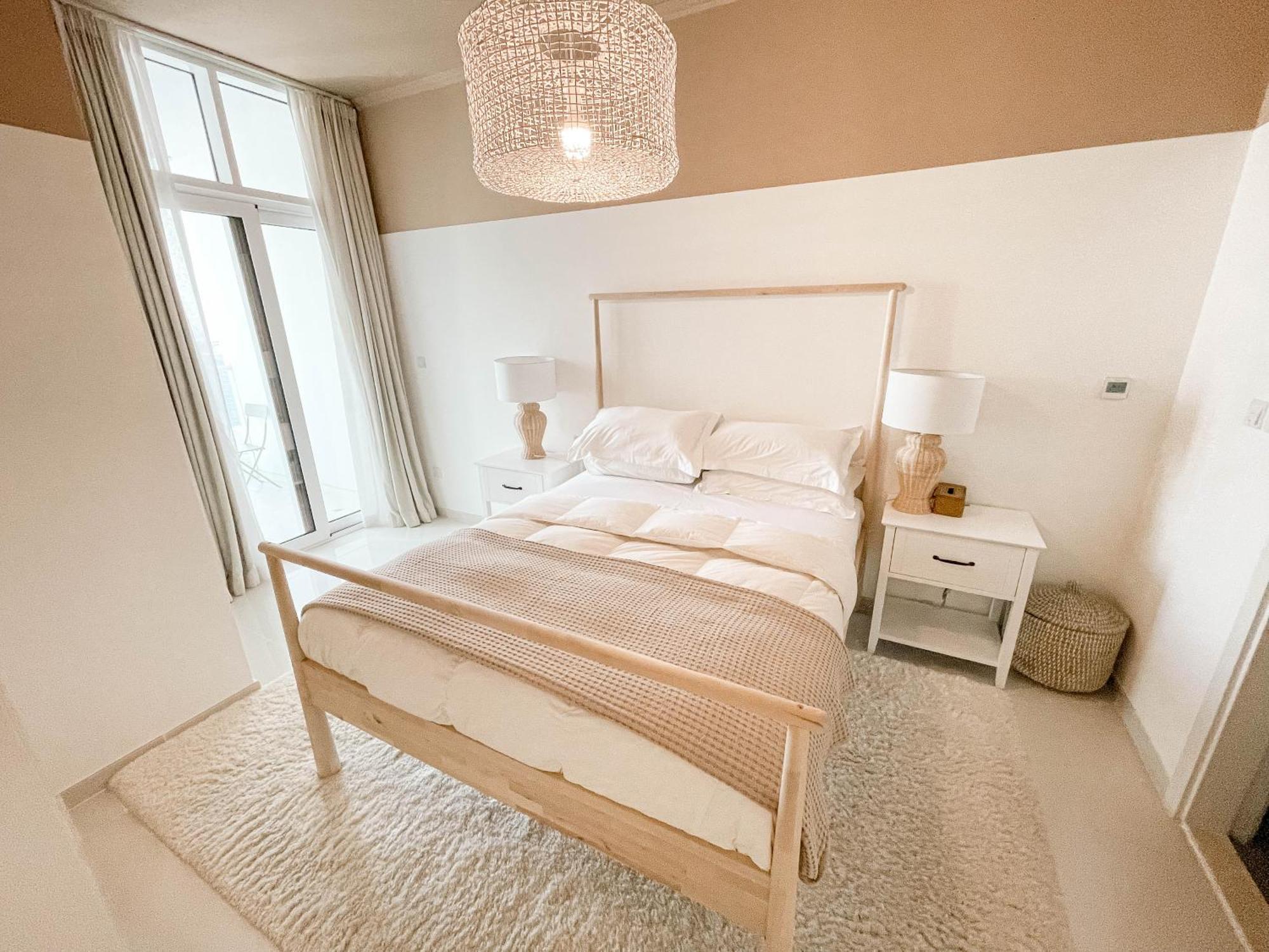 Stunning One Bedroom-apartment In Carson B * Dubai